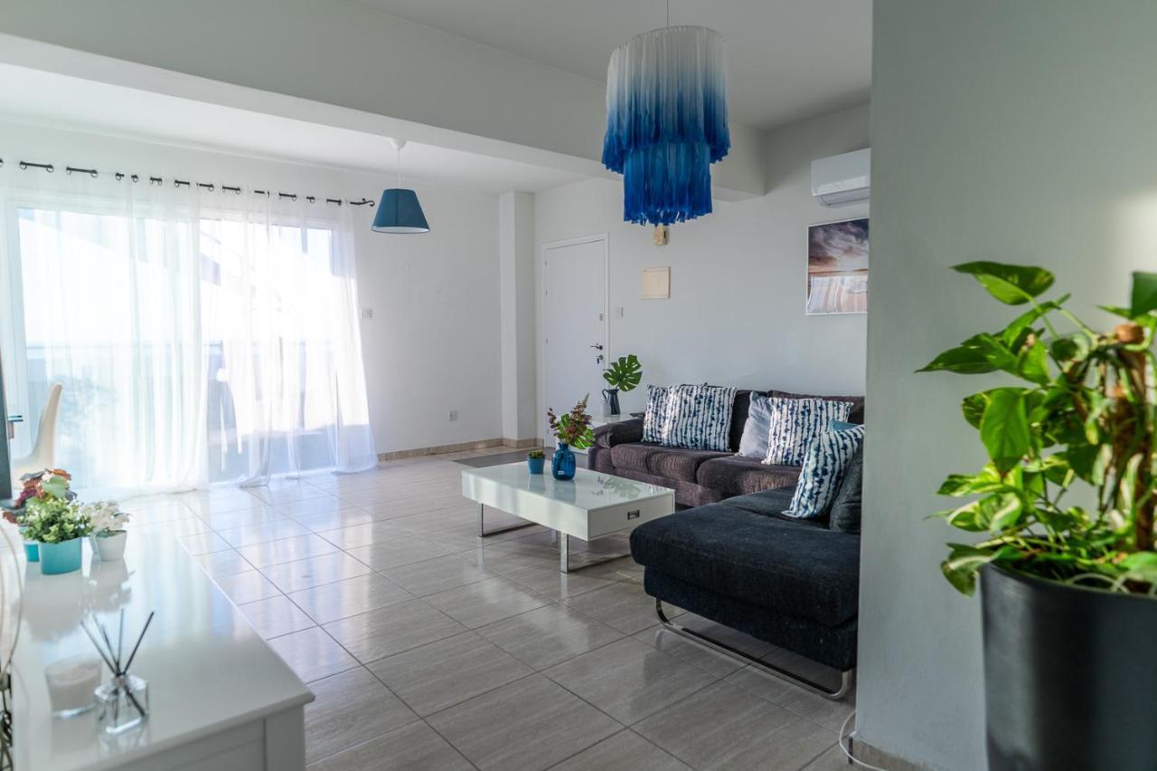 Appartement Makenzy Seaview Penthouse à Larnaca Extérieur photo