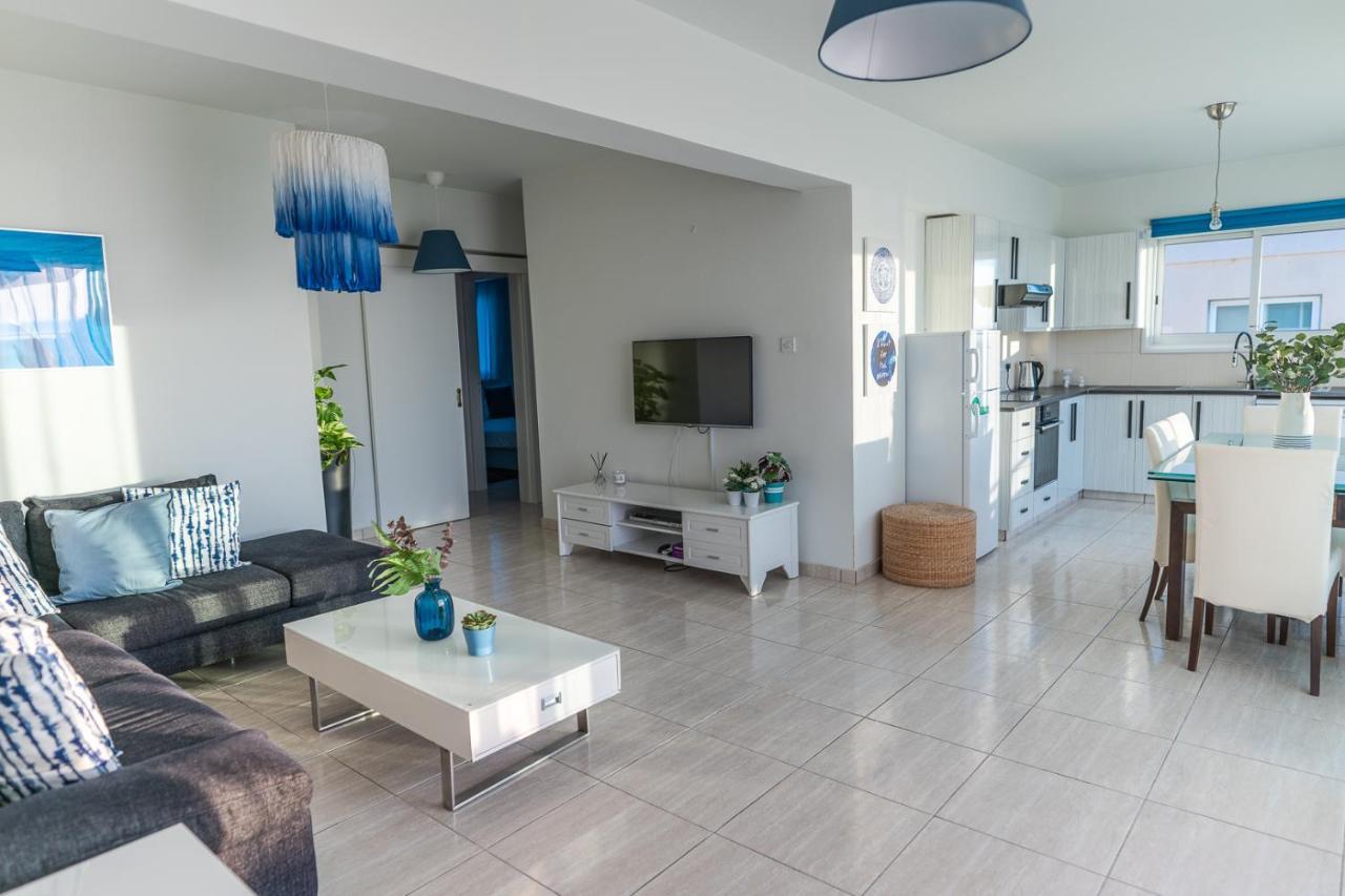 Appartement Makenzy Seaview Penthouse à Larnaca Extérieur photo