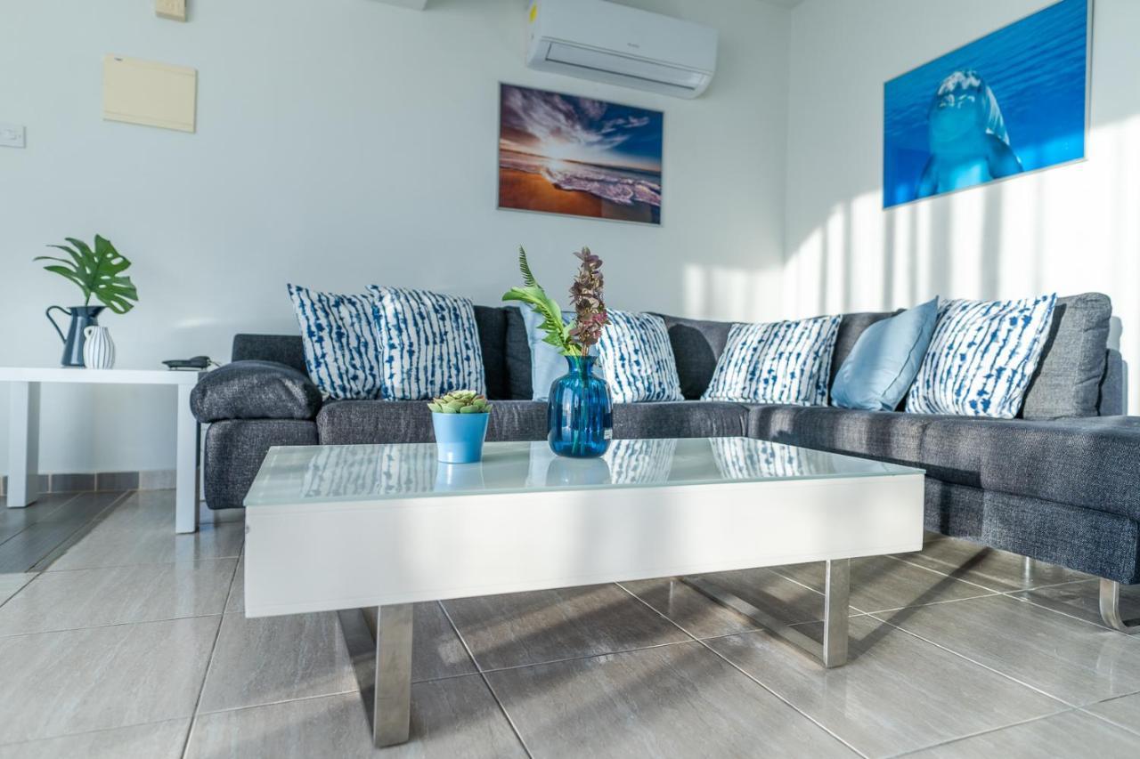 Appartement Makenzy Seaview Penthouse à Larnaca Extérieur photo