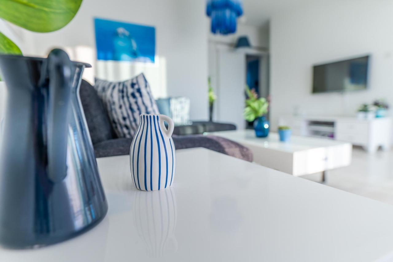 Appartement Makenzy Seaview Penthouse à Larnaca Extérieur photo