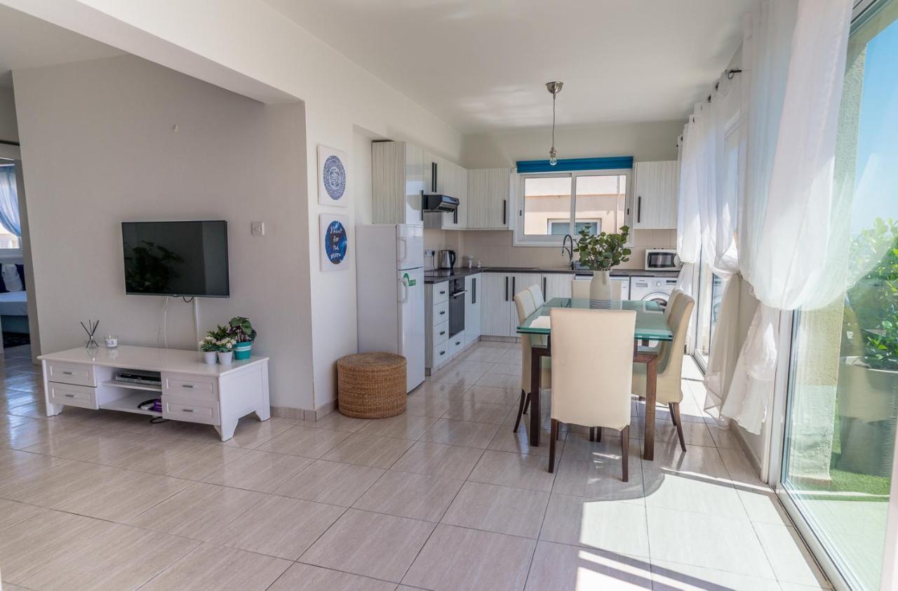 Appartement Makenzy Seaview Penthouse à Larnaca Extérieur photo