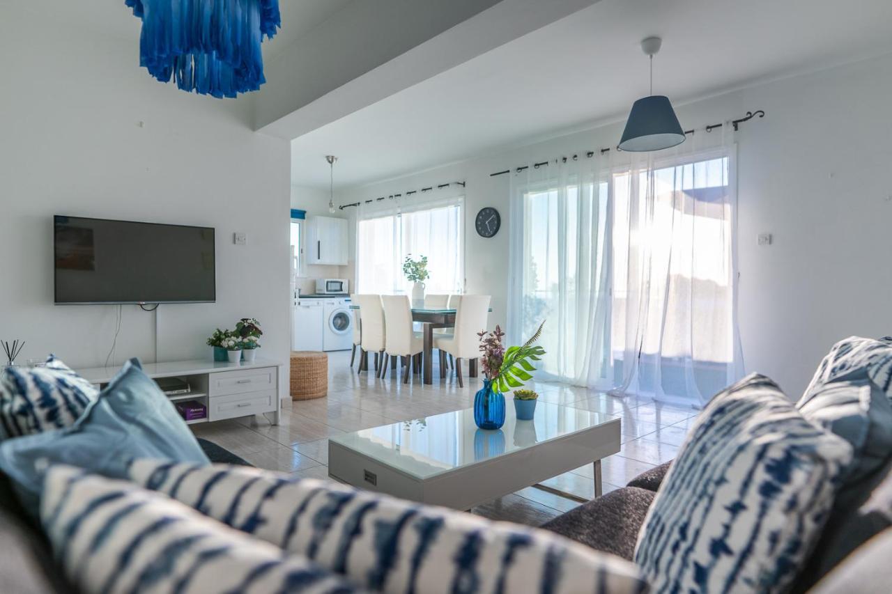 Appartement Makenzy Seaview Penthouse à Larnaca Extérieur photo